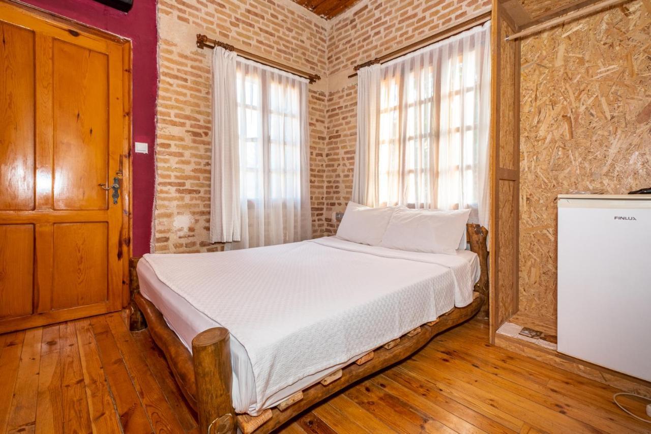 Otel Wood House 안탈리아 외부 사진