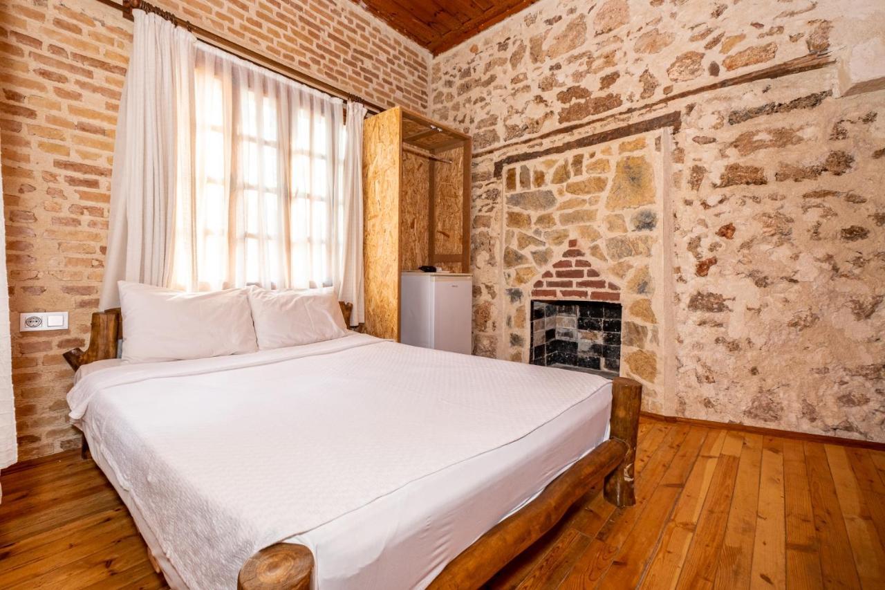 Otel Wood House 안탈리아 외부 사진