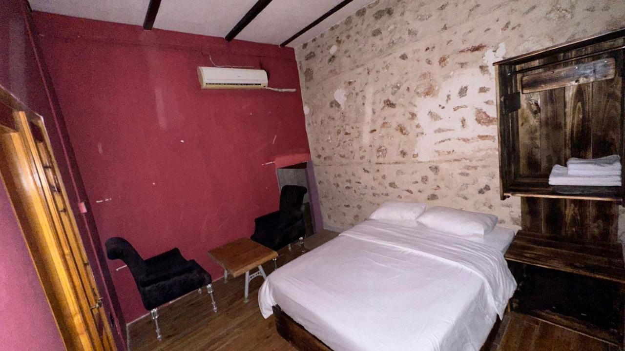 Otel Wood House 안탈리아 외부 사진
