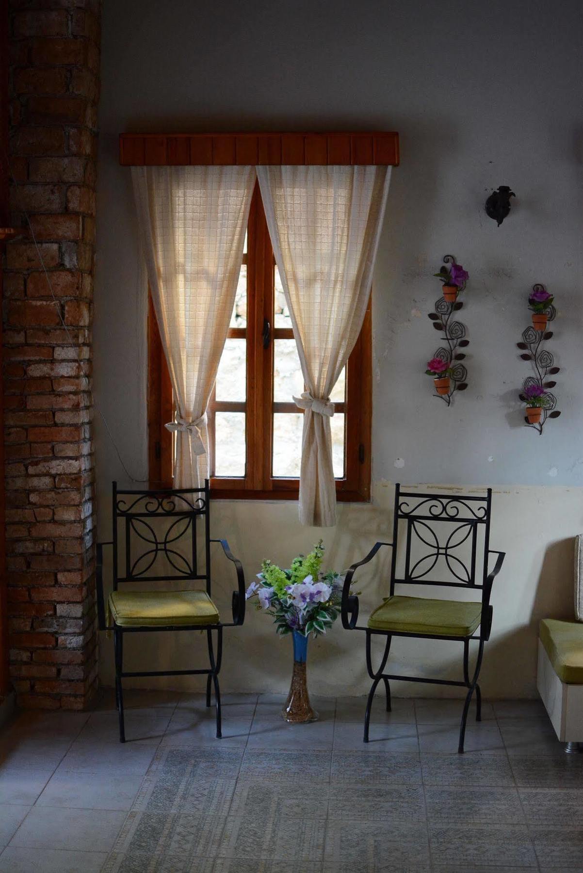 Otel Wood House 안탈리아 외부 사진