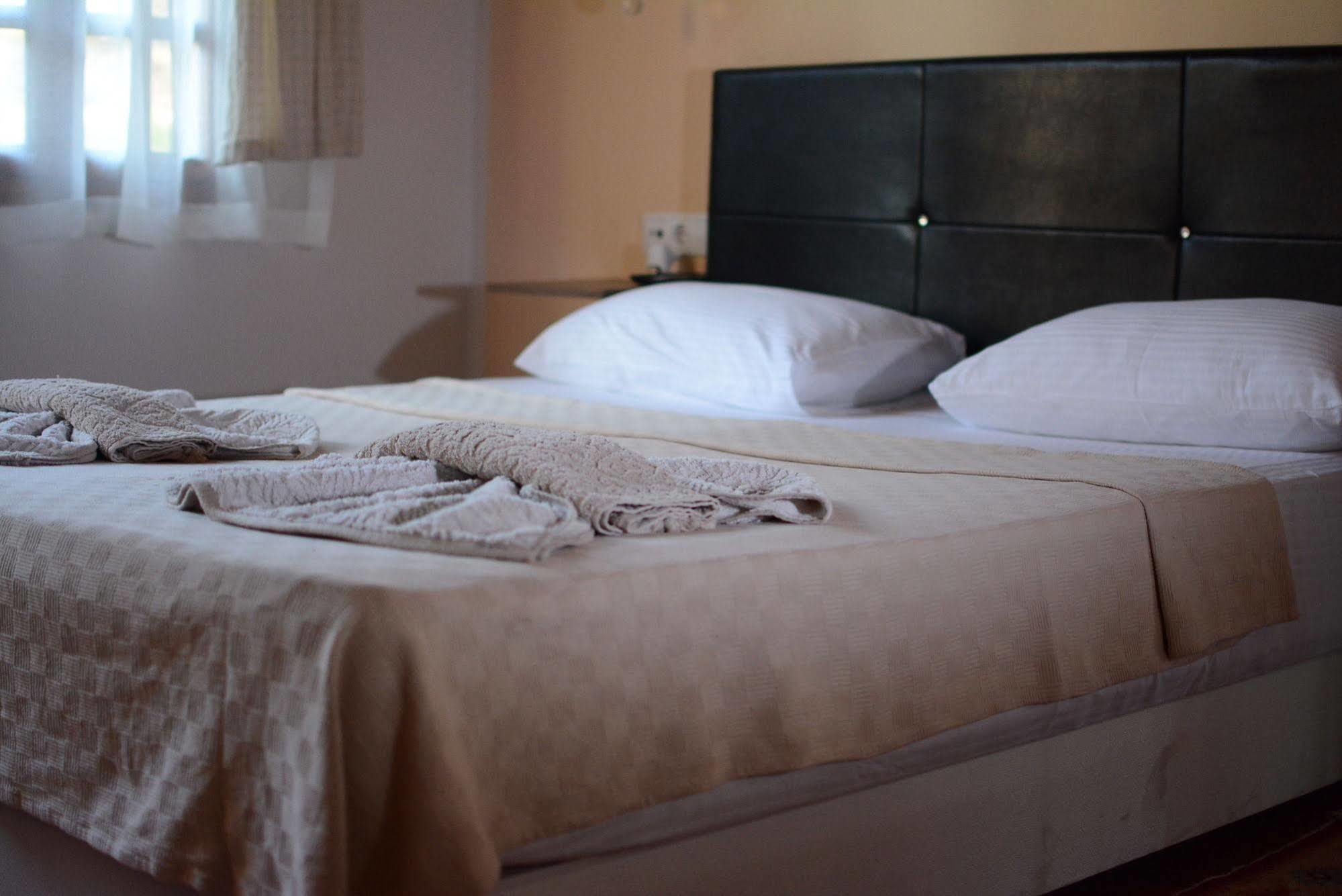 Otel Wood House 안탈리아 외부 사진