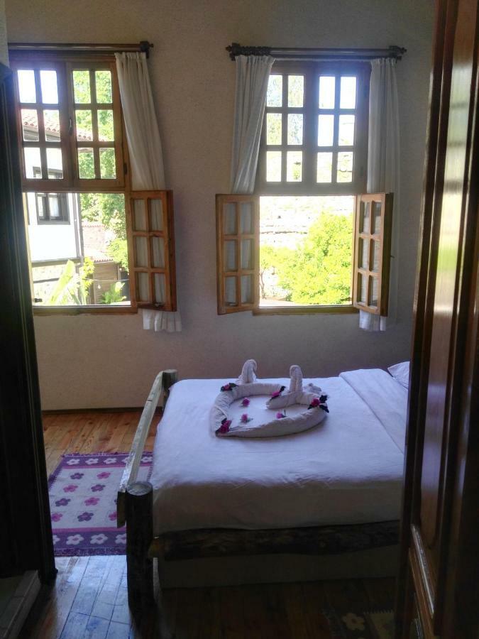 Otel Wood House 안탈리아 외부 사진